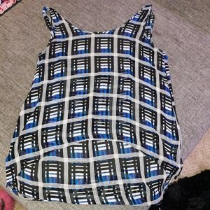 Shear high-low geometric print tunic tank